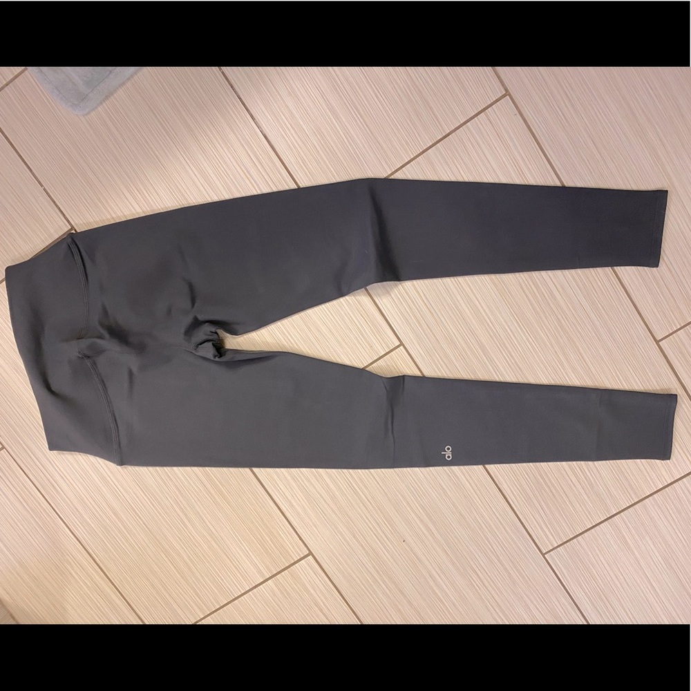 Alo NWOT Grey legging size medium
